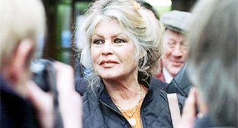 Brigitte Bardot offers support to Le Pen