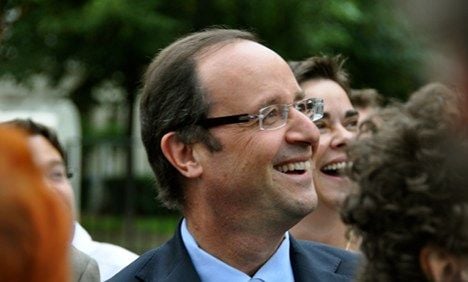 Hollande has turbulent first day