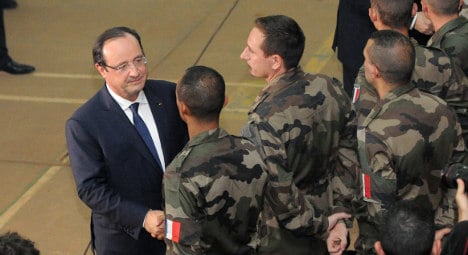 France asked to keep troops in CAR until 2015