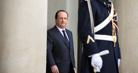 Hollande vows to help Nigeria fight extemists
