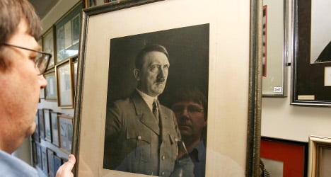 Paris bans Hitler auction after Jewish protest