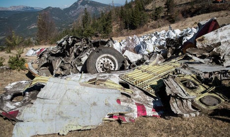 France ends operation to clear Alps crash debris