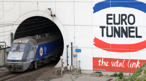 Migrants dies from burns in Channel Tunnel