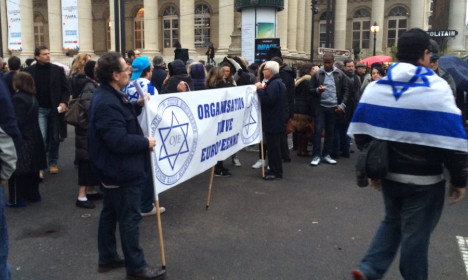 Jewish extremists attack reporter and AFP in Paris
