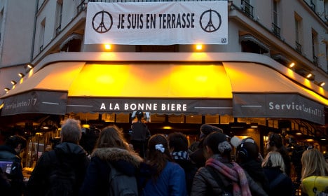 First cafe reopens doors after Paris terror attacks