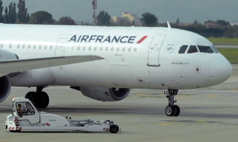 Paris-bound Air France flight in 'bomb' scare