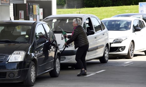French fuel crisis latest: 5,100 petrol stations run dry