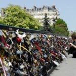 Paris love lock tour group: 'We don't hang any locks'