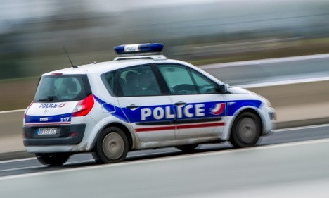 Hostages safe in Paris armed robbery