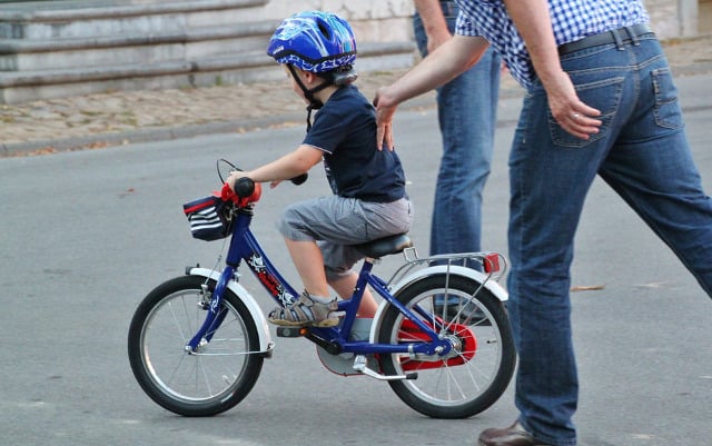 France is about to make bicycle helmets compulsory for kids