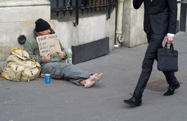 Paris counts 3,000 homeless living on its streets in first ever census