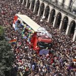 Tens of thousands attend Paris Gay Pride march