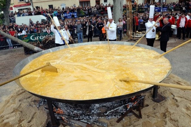 Eight ways the French celebrate Easter (including a gigantic omelette)