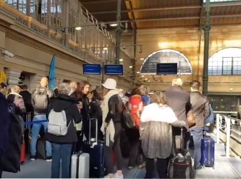 Eurostar's souvenir bomb warning after Paris station evacuated