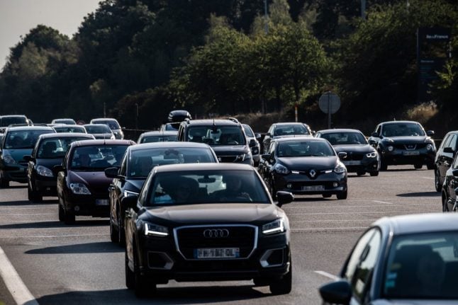 Traffic jam warnings issued across France as holidaymakers drive home