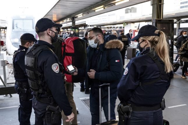 French police ramp up checks as Easter travel exemption ends