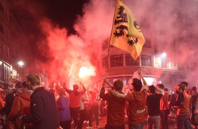 Seven arrested in Lille as thousands break curfew to celebrate football win