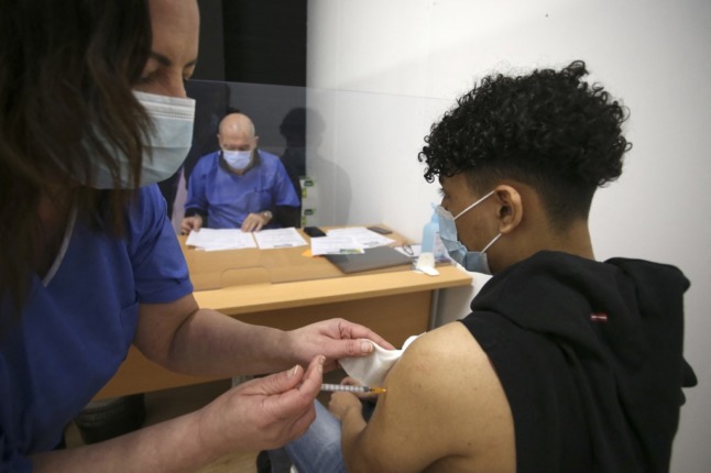 Four million French get vaccinated in two weeks since Macron's announcement on health passports