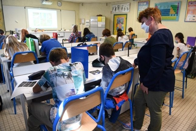 Why Macron wants to change how teachers in France are recruited