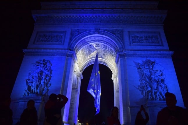 France removes EU flag from Arc de Triomphe after right-wing uproar